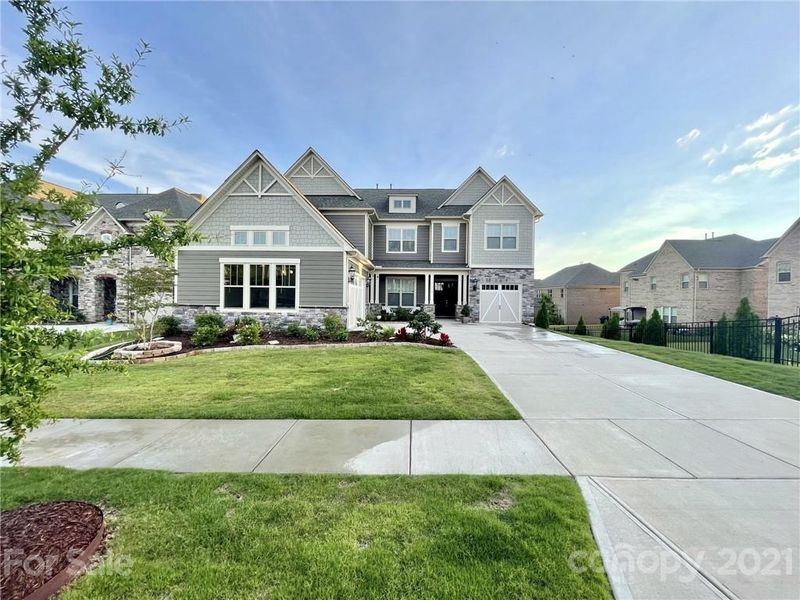 11110 Egrets Point Dr, Charlotte, NC 28278