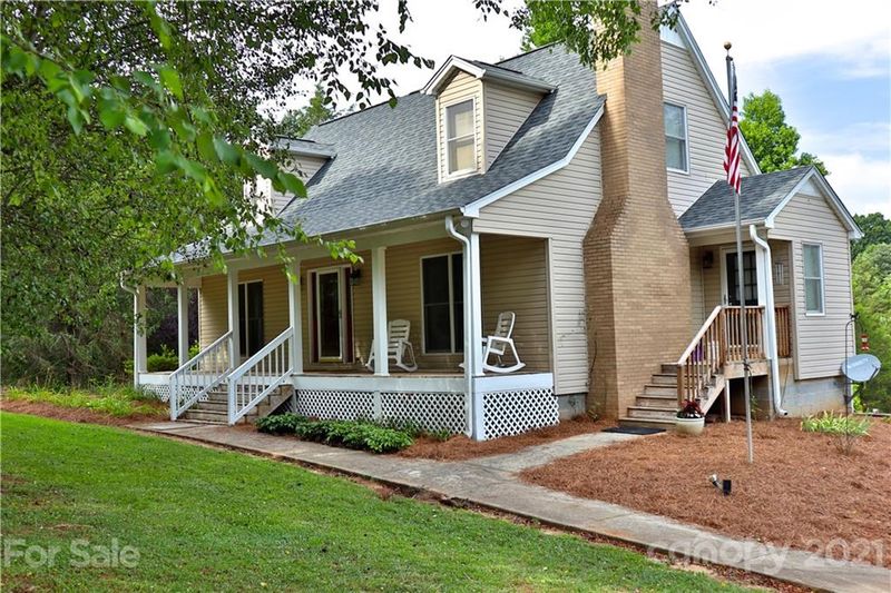 860 Idlewood Rd, Clover, SC 29710