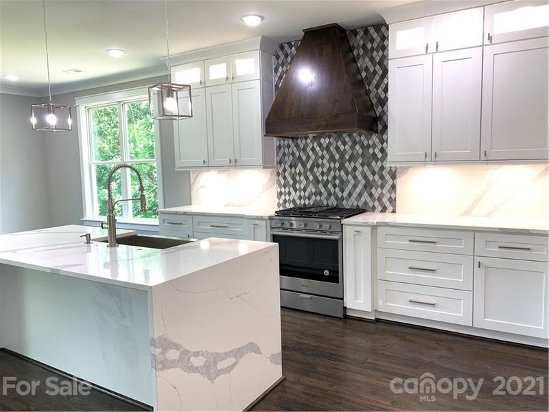 300 Setter Ct, Concord, NC 28025