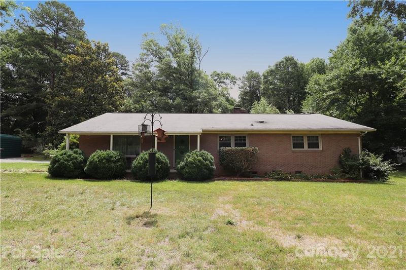 3716 Fairlane Dr, Gastonia, NC 28056