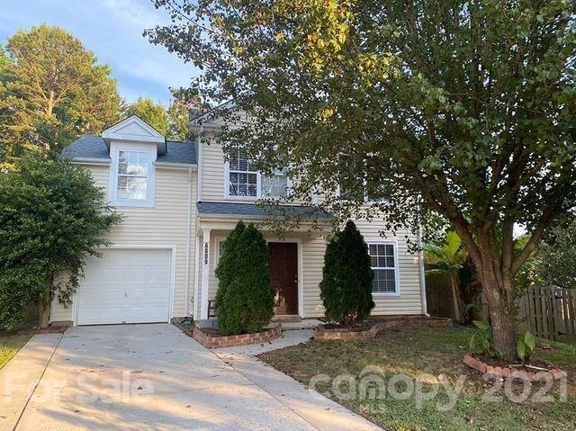 6809 Squirrels Foot Ct, Charlotte, NC 28217