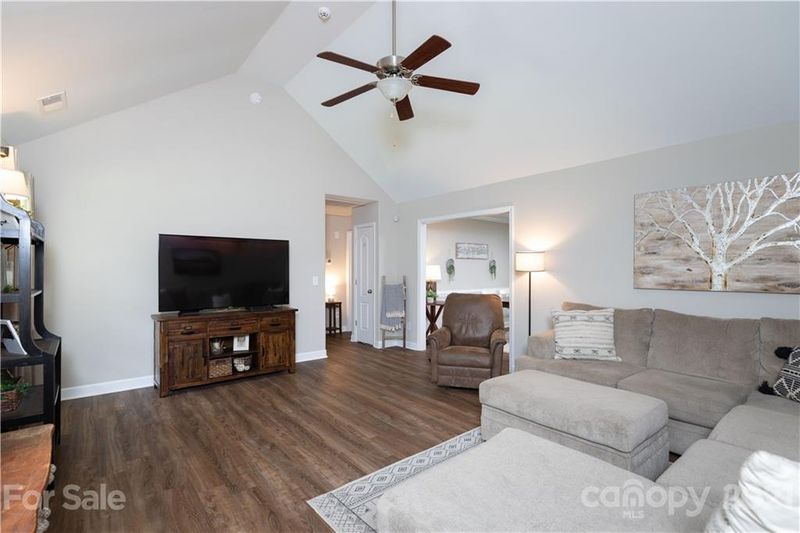 1037 Cardinal Dr, Rock Hill, SC 29730