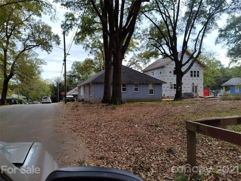 1000 State St, Charlotte, NC 28208