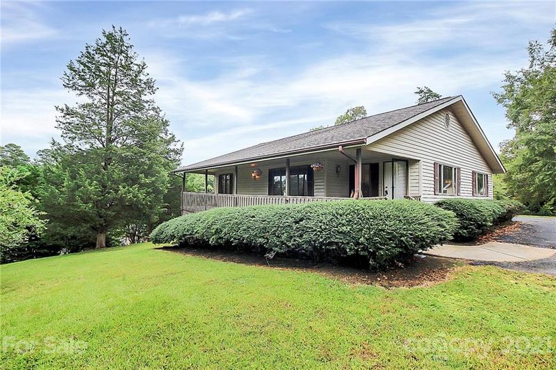 735 Burrage Rd, Concord, NC 28025
