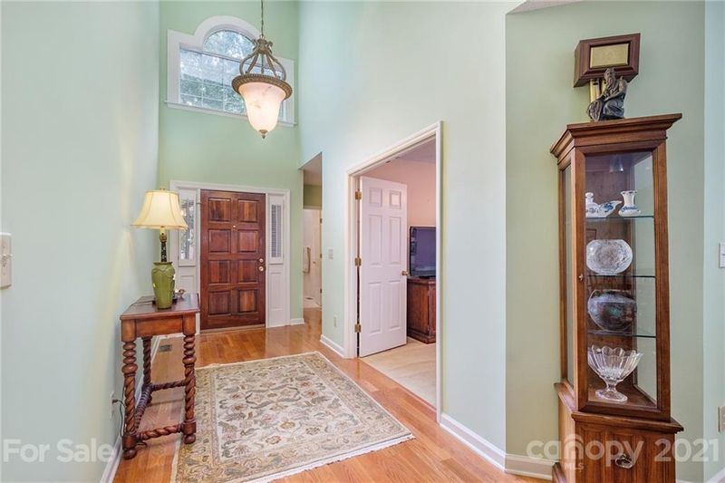 5237 Wimbleton Ct, Charlotte, NC 28226