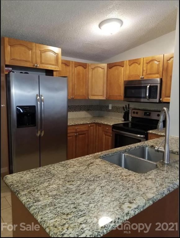2924 Robinson Rd, Newton, NC 28658