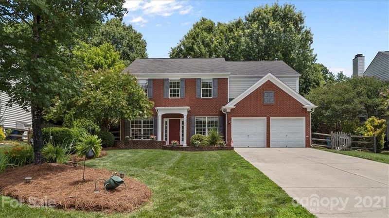 322 Matthews Estates Rd, Matthews, NC 28105
