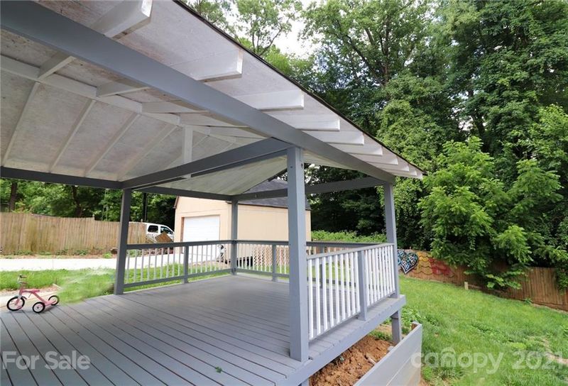 3420 Sargeant Dr, Charlotte, NC 28217
