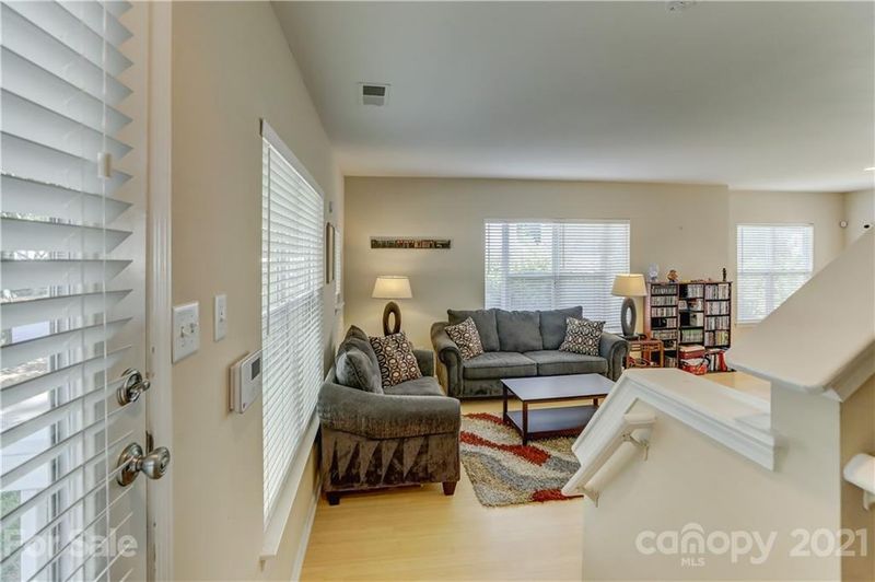 451 Worthington Ave W, Charlotte, NC 28203