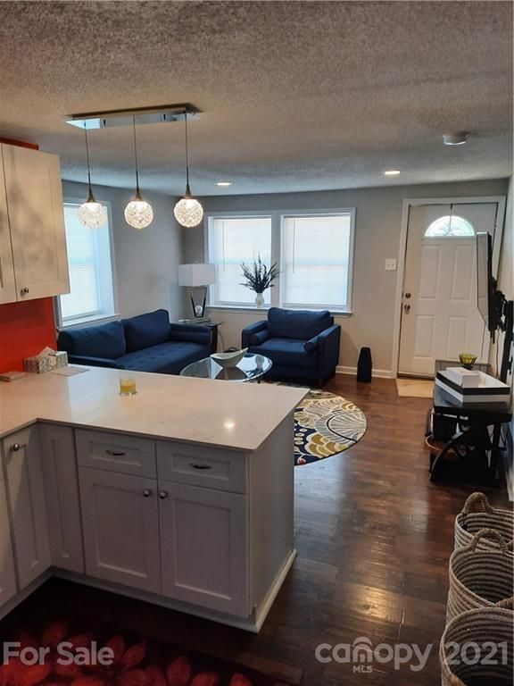 1017 Rodey Ave, Charlotte, NC 28206