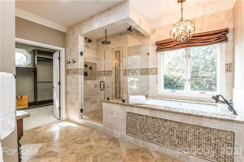 3900 Ayrshire Pl, Charlotte, NC 28210
