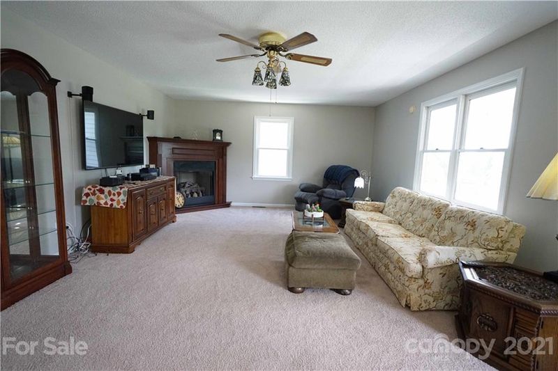 429 Hidden Lake Dr, York, SC 29745