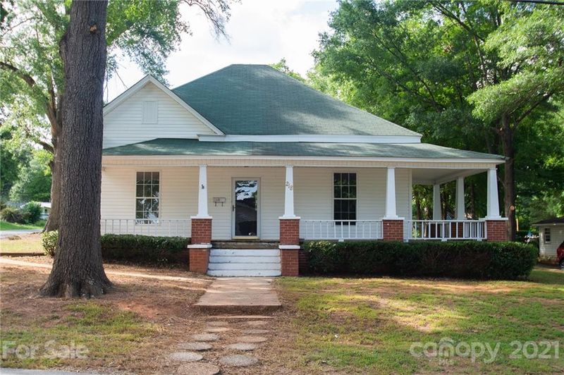 218 Walnut St, Monroe, NC 28110