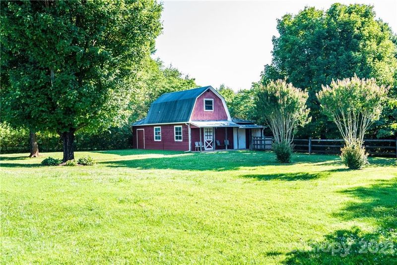 100 Parlier Ave NE, Conover, NC 28613