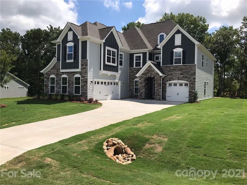 265 Bouchard Dr, Waxhaw, NC 28173