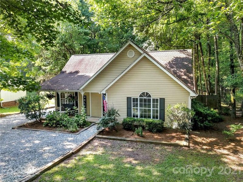 15924 Lawyers Rd, Matthews, NC 28104