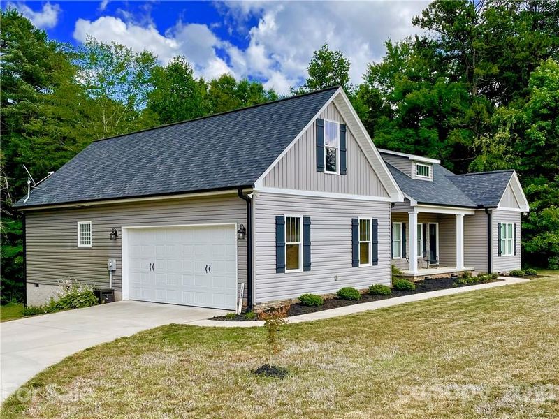 301 N C Ave, Maiden, NC 28650
