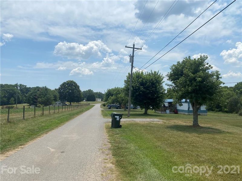 2125 Puetts Chapel Rd, Bessemer City, NC 28016