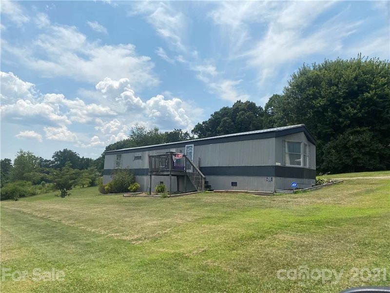 2125 Puetts Chapel Rd, Bessemer City, NC 28016