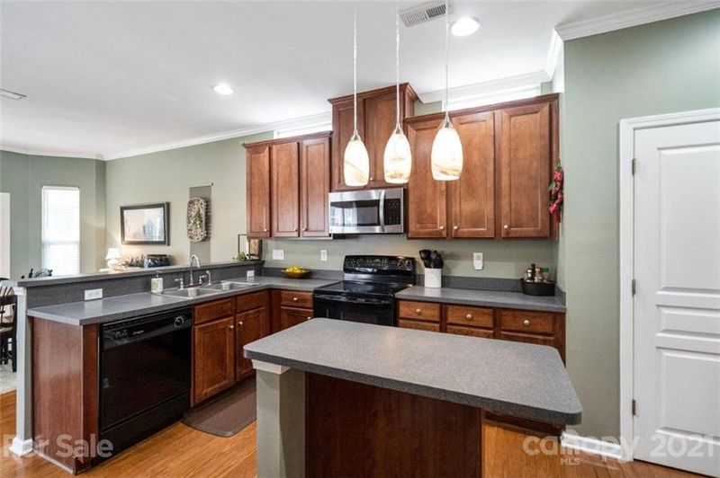 549 Sugar Tree Dr, Rock Hill, SC 29732