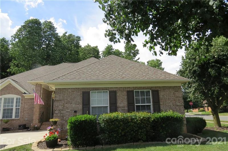 2904 Windsor Meadow Ln, Matthews, NC 28105