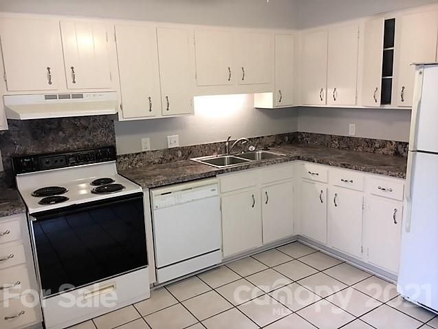 4718 Old Lantern Way, Charlotte, NC 28212