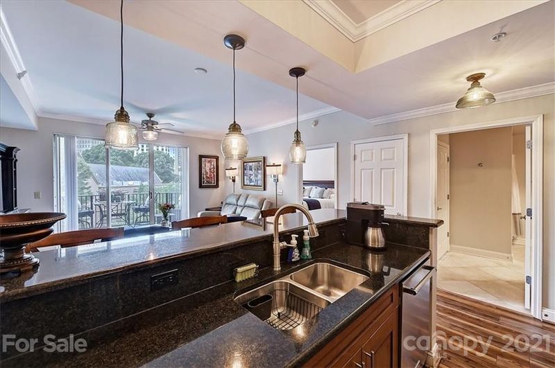 300 W 5th St #513, Charlotte, NC 28202