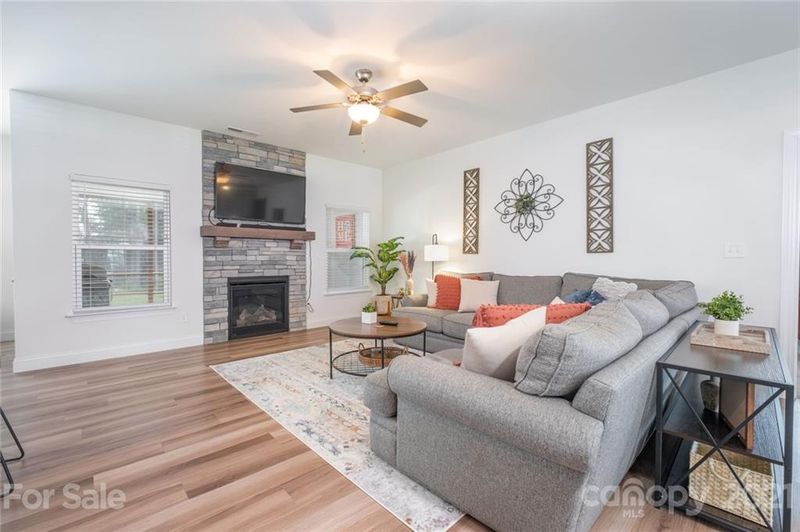 105 Windstone Dr, Troutman, NC 28166