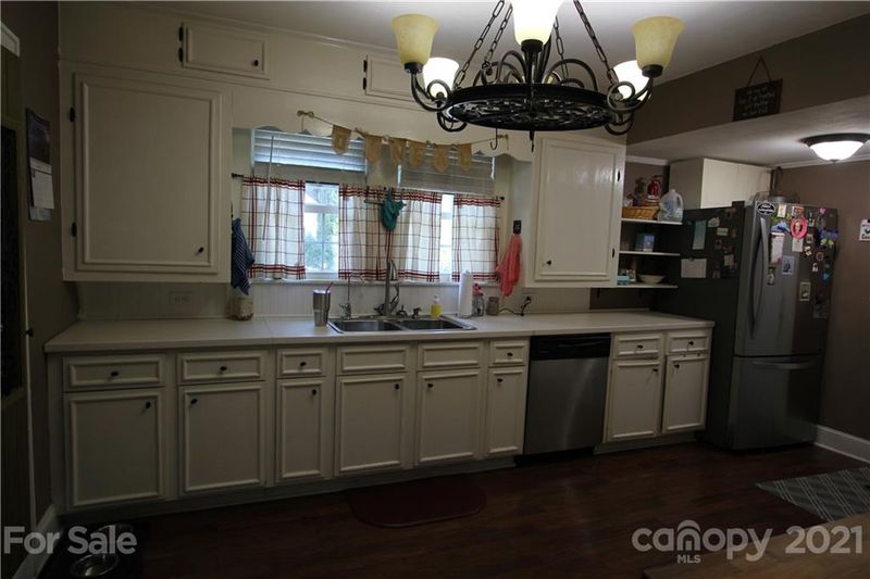 1407 Lane St, Kannapolis, NC 28083