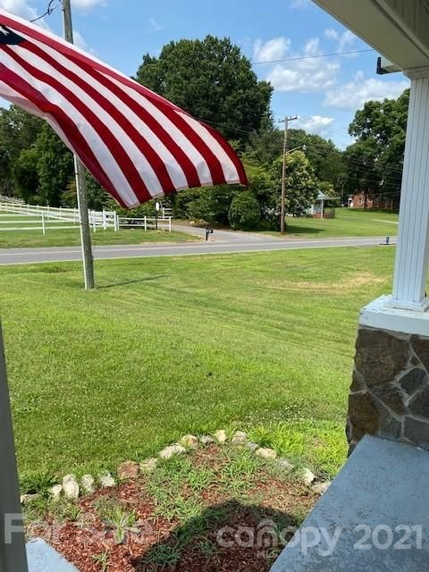 103 4th Ave SW, Catawba, NC 28609