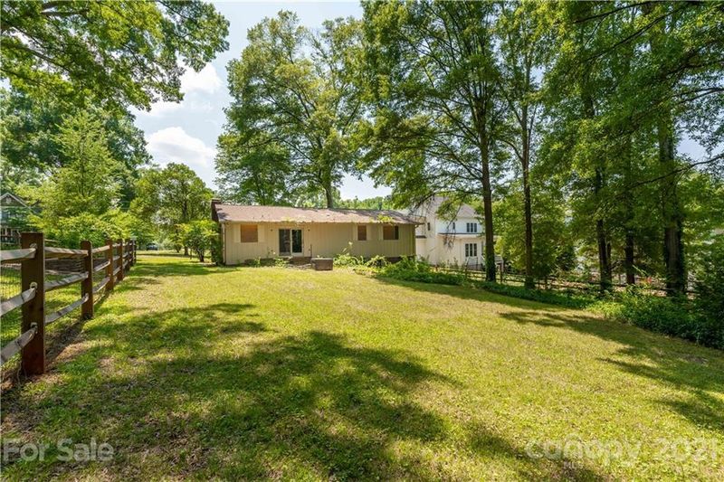 515 Spring St, Davidson, NC 28036