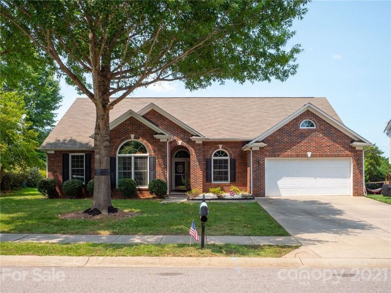2015 Bluebonnet Ln, Matthews, NC 28104