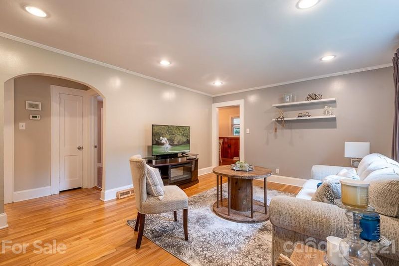 332 Nursery Ln, Statesville, NC 28677