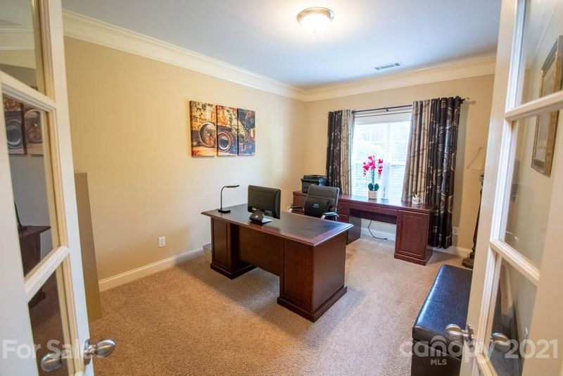 6203 Hermsley Rd, Charlotte, NC 28278
