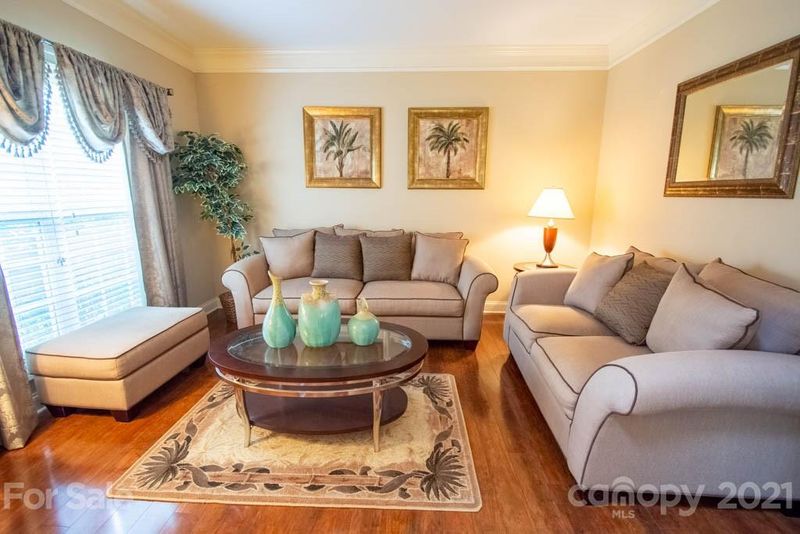 6203 Hermsley Rd, Charlotte, NC 28278