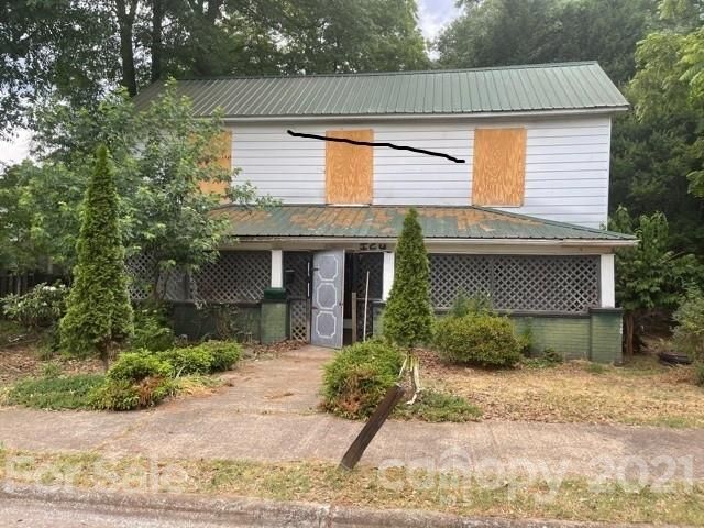 2052 N College Ave, Newton, NC 28658