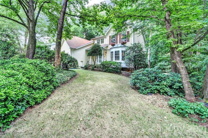 9826 White Cascade Dr, Charlotte, NC 28269