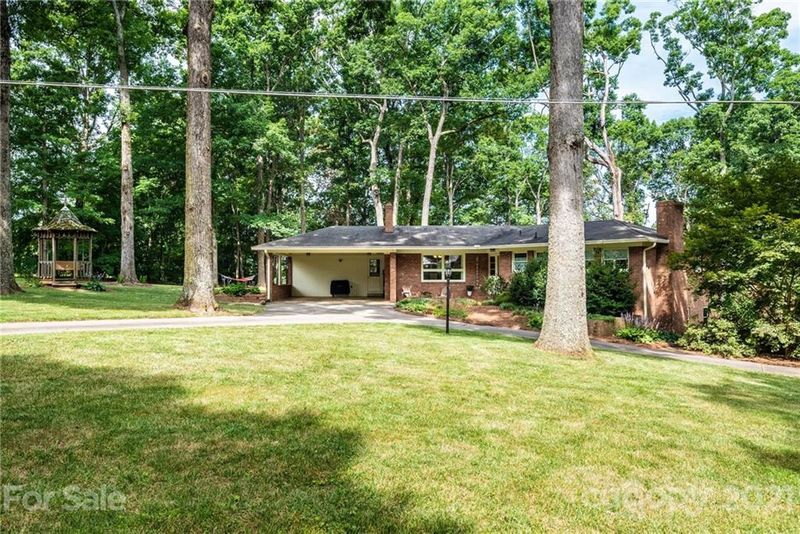 202 Dogwood Forest Loop, Harmony, NC 28634