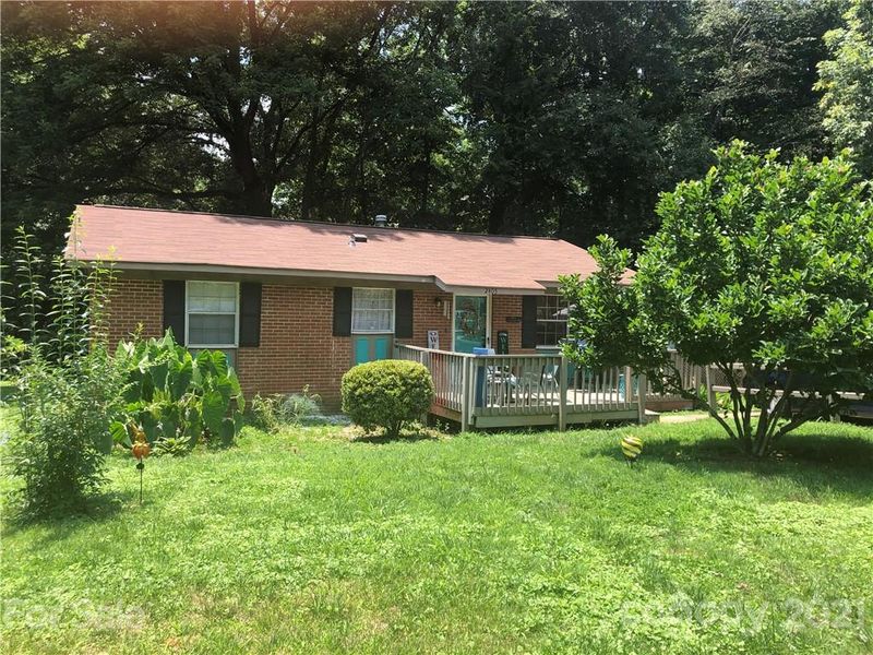 2405 Longleaf Dr, Charlotte, NC 28210