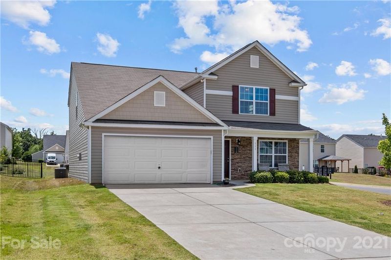 111 Harvest Pointe Dr, Statesville, NC 28677