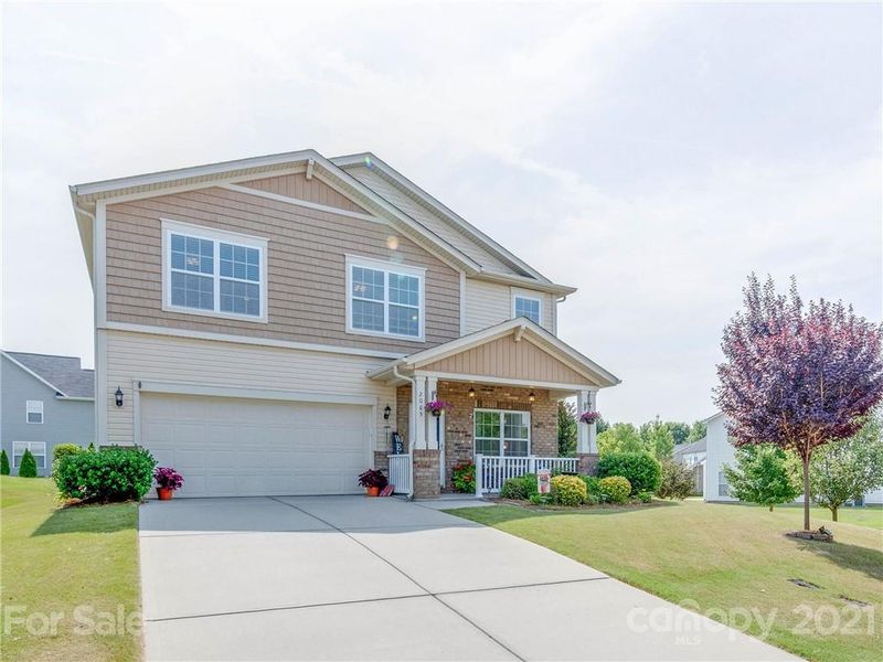 2065 Blue Iris Dr, Matthews, NC 28104