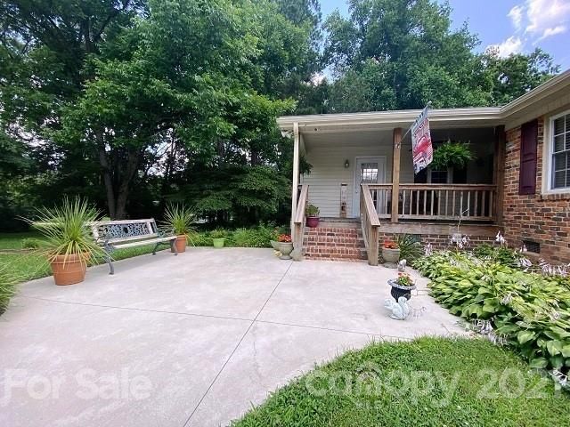 929 Edgewood Cir, Chester, SC 29706