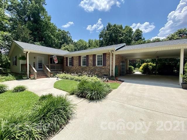 929 Edgewood Cir, Chester, SC 29706