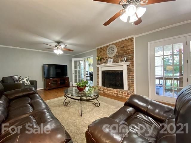 929 Edgewood Cir, Chester, SC 29706