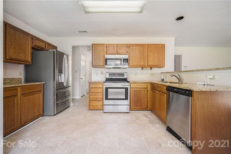 3725 Winterberry Ct, Concord, NC 28027