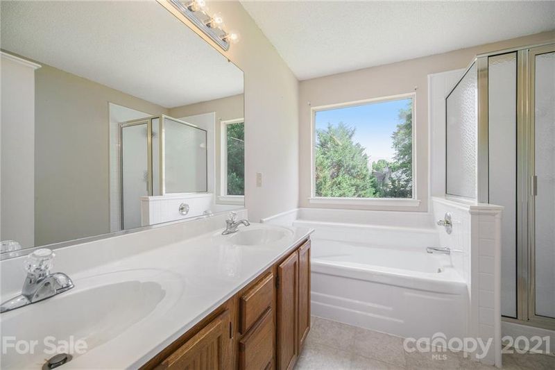 3725 Winterberry Ct, Concord, NC 28027