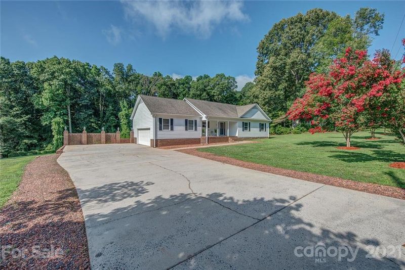 1502 Easy St, Belmont, NC 28012