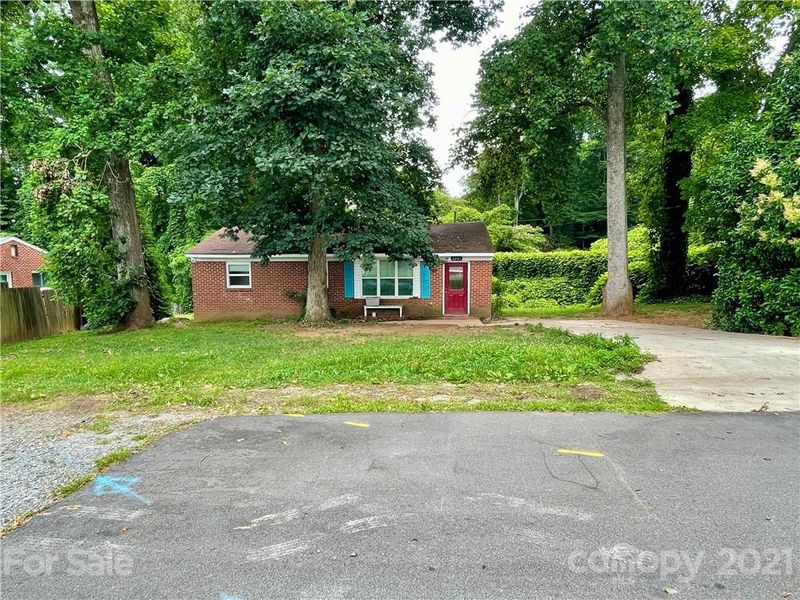 2201 Dalewood Dr, Gastonia, NC 28054