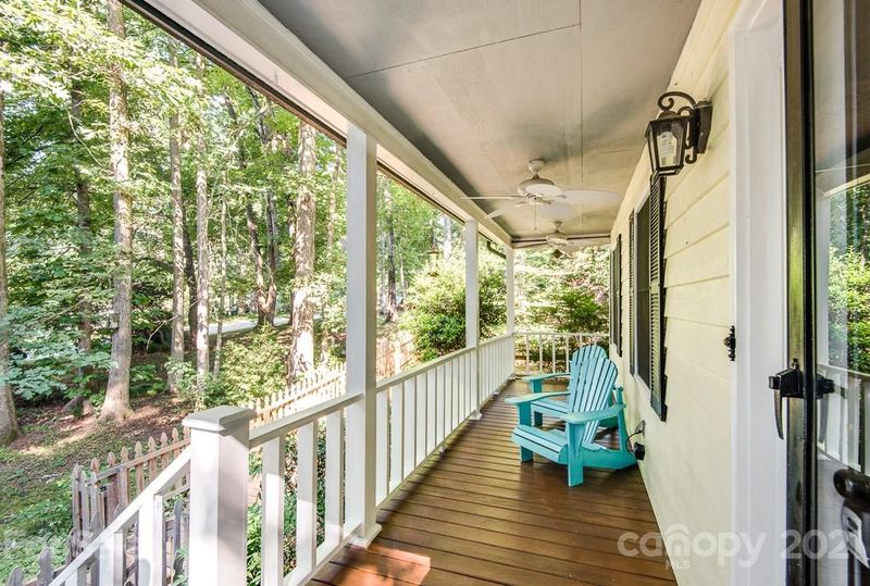 3986 Mattingly Dr, Hickory, NC 28602