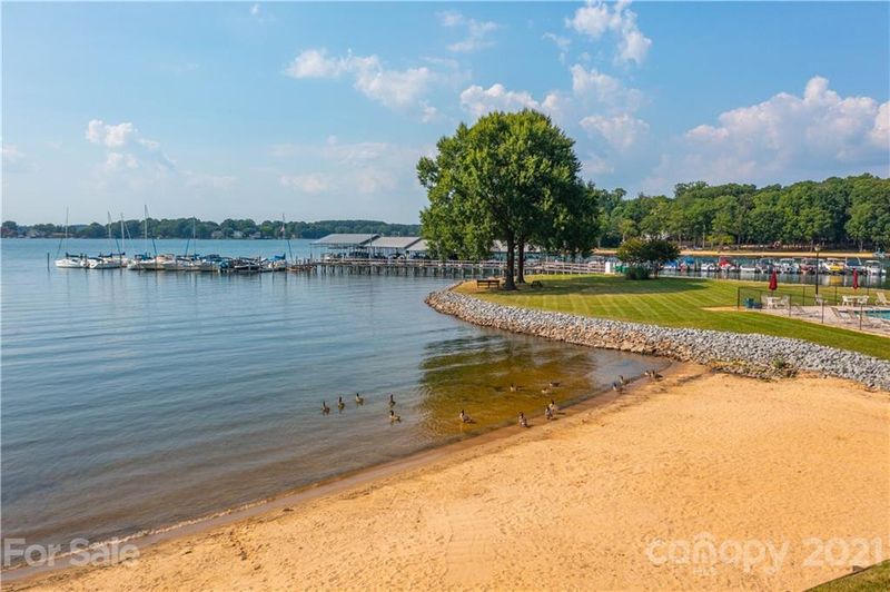 16704 Spinnaker Ln, Cornelius, NC 28031